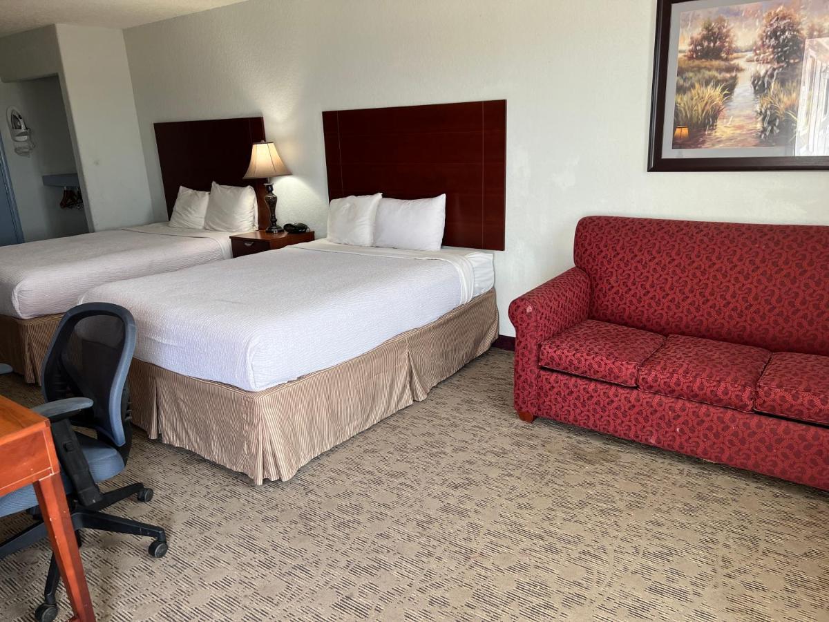 Hotel Bien Venido Pearsall ภายนอก รูปภาพ